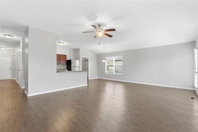 $349,900 | 17181 South Kill Creek Road, Gardner, KS 66030