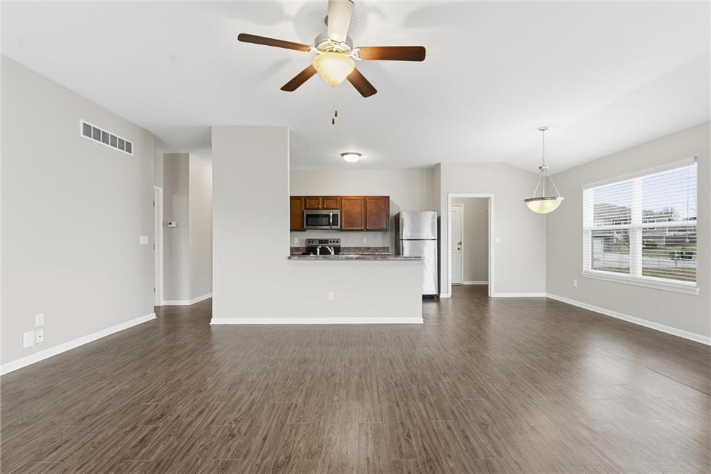 17181 South Kill Creek Road Gardner, KS 66030 - Photo 7 of 25