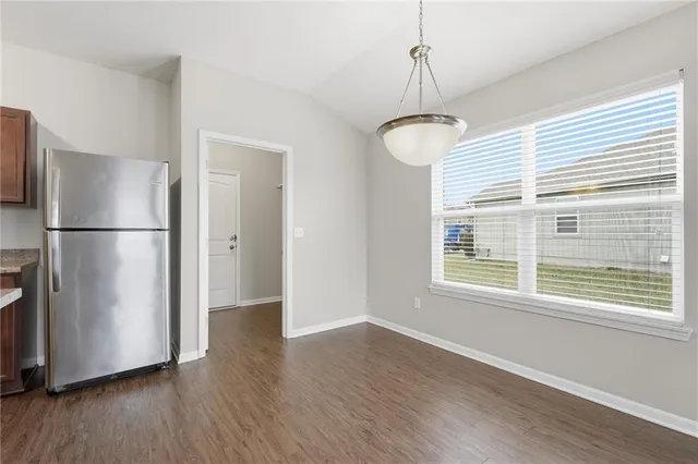 $349,900 | 17181 South Kill Creek Road, Gardner, KS 66030