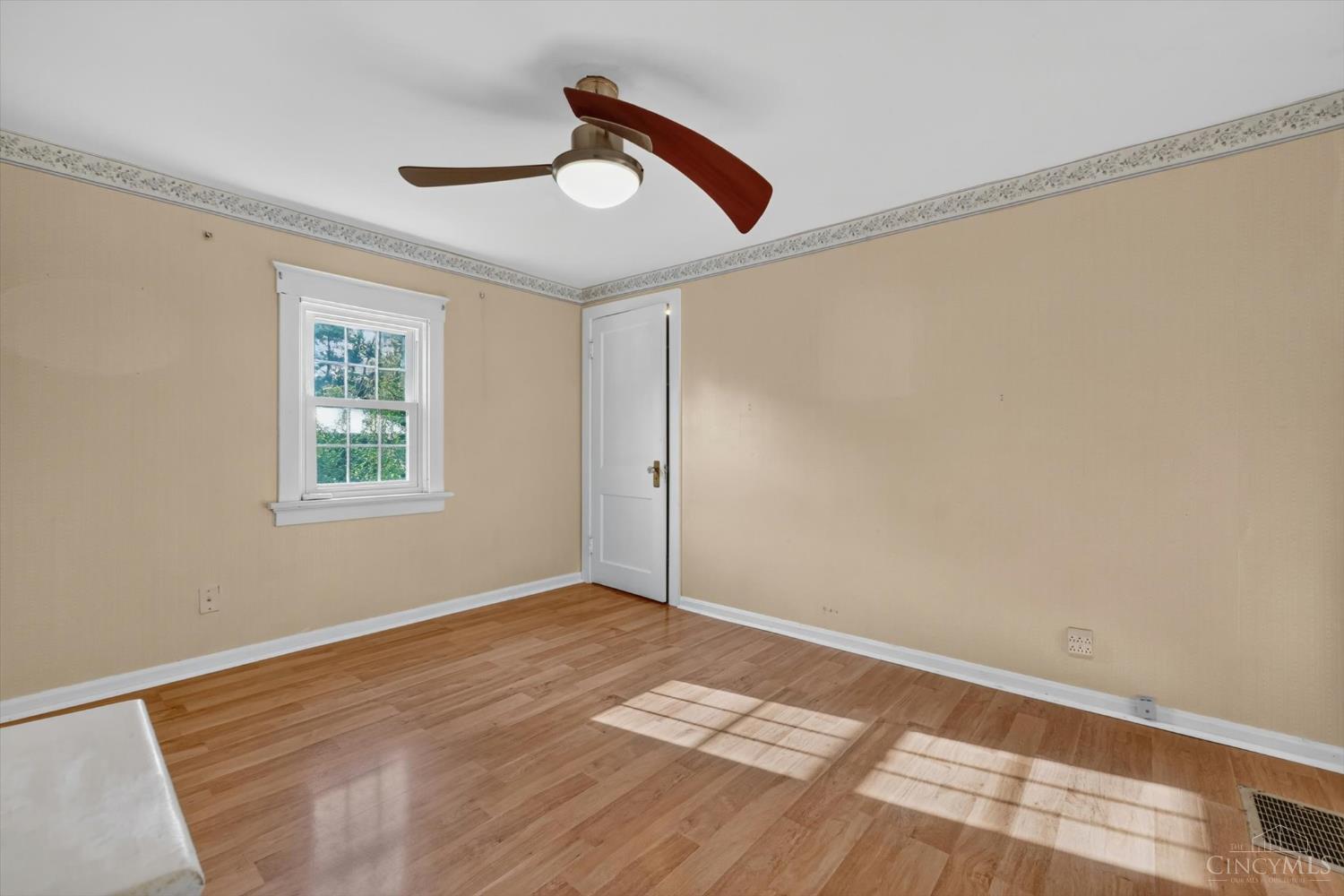 3223 Struble Road Cincinnati, OH 45251 - Photo 17 of 42