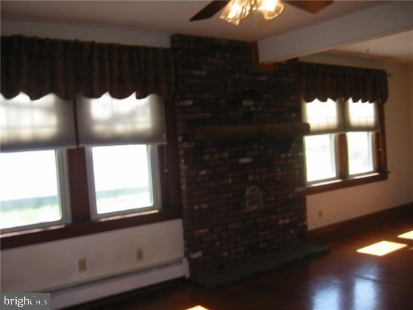 59 Allentown Road Souderton, PA 18964 - Photo 11 of 25 Living Room