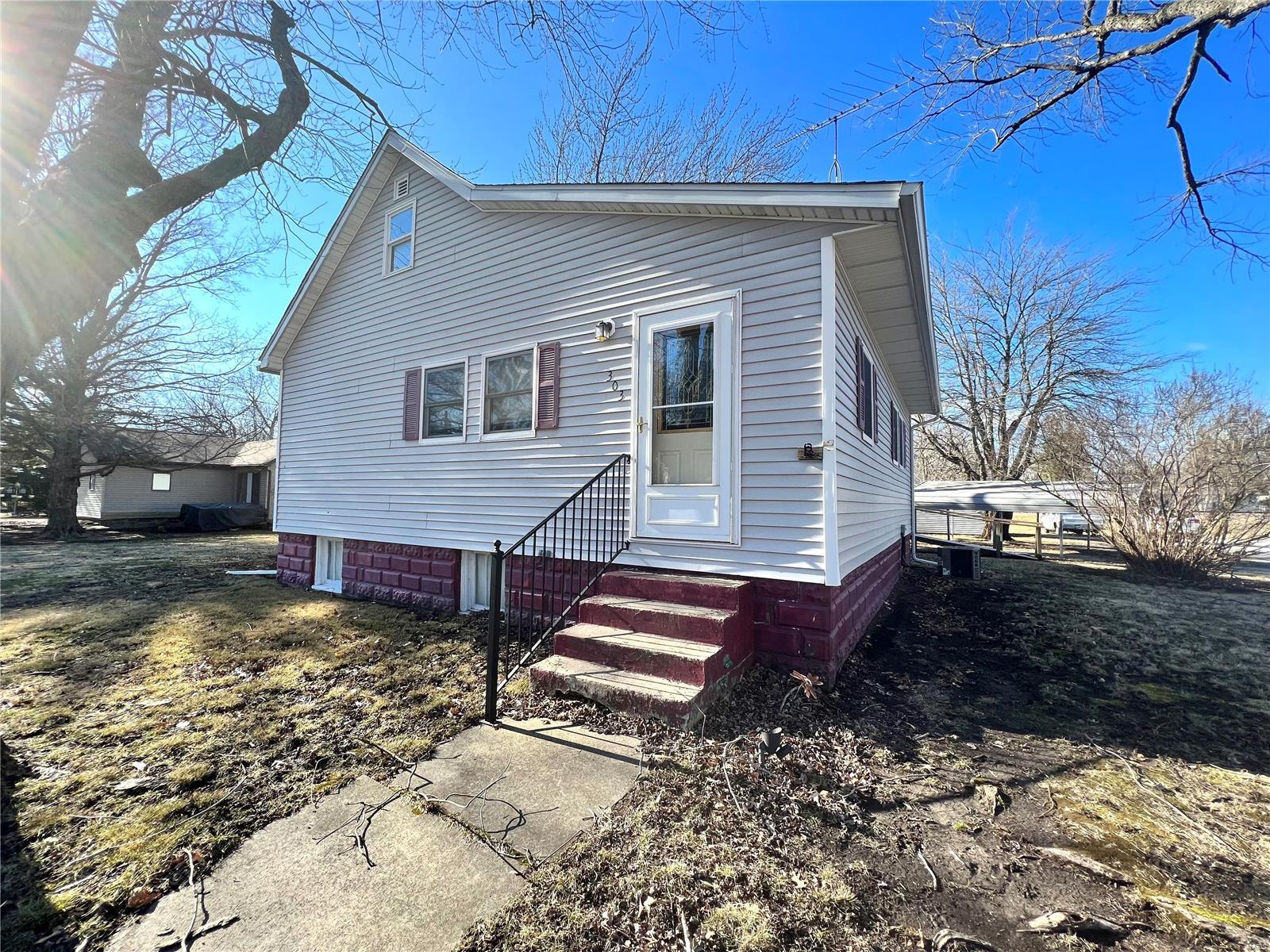 303 State Street Irving, IL 62051 - Photo 1 of 25 Gallery Image 1