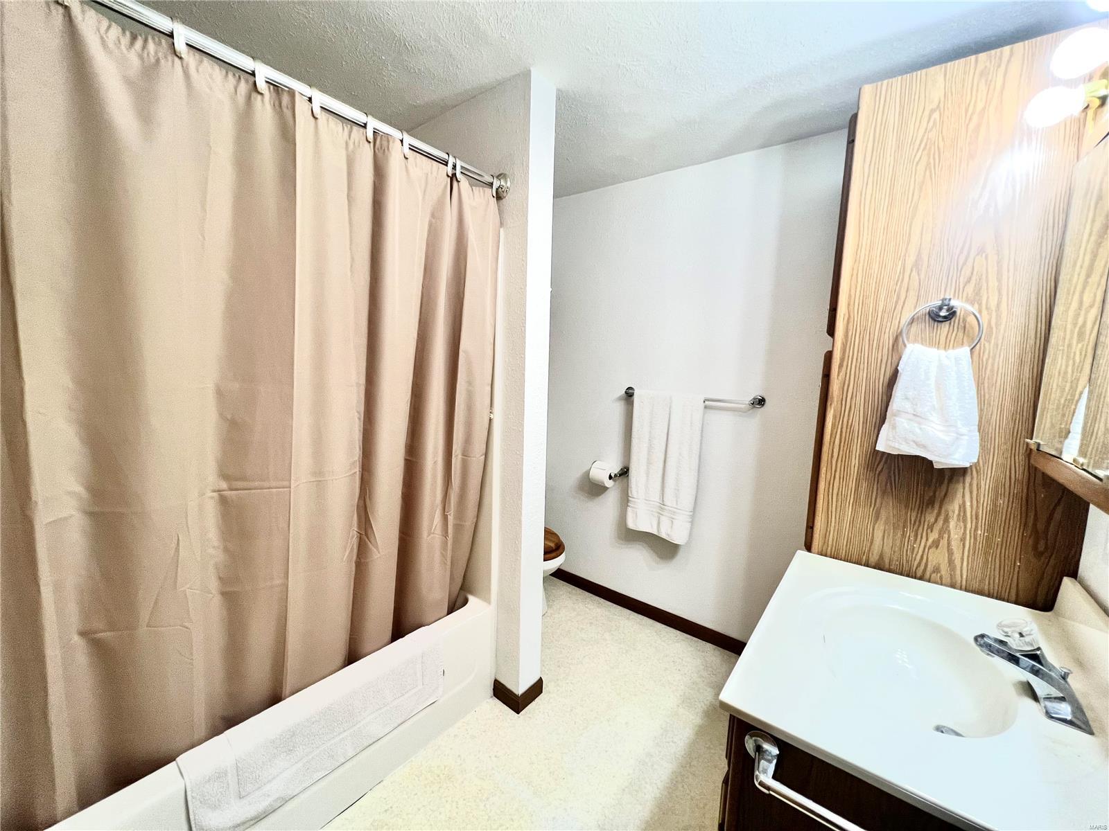 303 State Street Irving, IL 62051 - Photo 21 of 25 Gallery Image 21