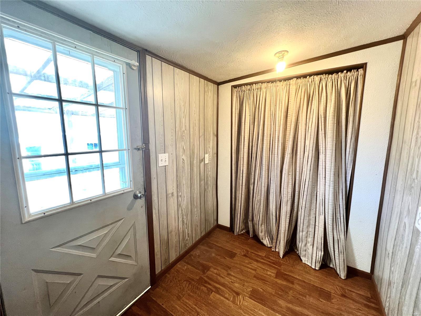 303 State Street Irving, IL 62051 - Photo 9 of 25 Gallery Image 9