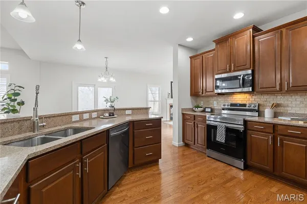 $649,900 | 1802 Sterling Oaks Drive, St. Peters, MO 63376