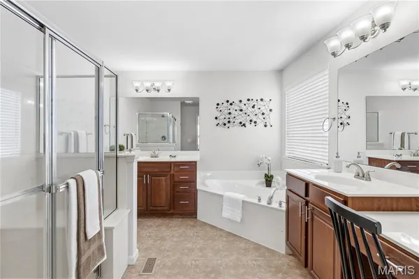 $649,900 | 1802 Sterling Oaks Drive, St. Peters, MO 63376