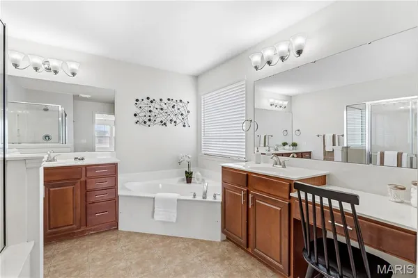 $649,900 | 1802 Sterling Oaks Drive, St. Peters, MO 63376