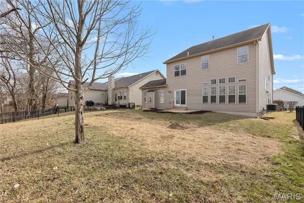 $649,900 | 1802 Sterling Oaks Drive, St. Peters, MO 63376