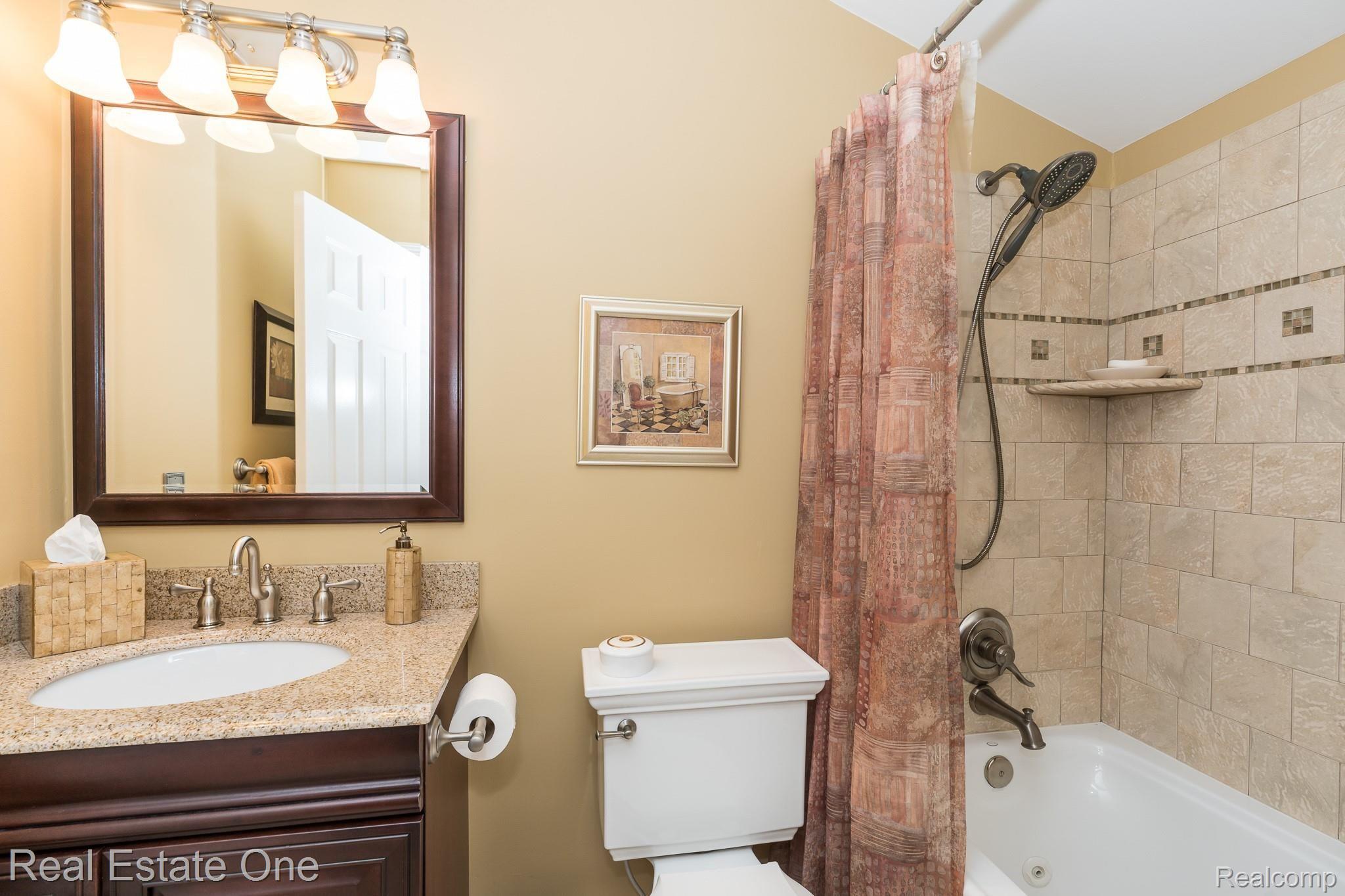190 Parsons Lane Rochester, MI 48307 - Photo 14 of 22 Parsons MLS-W024.jpg