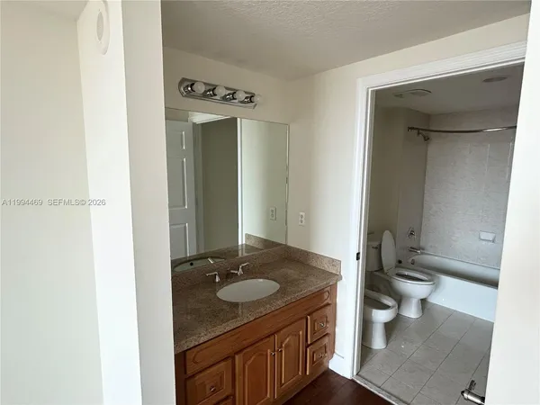$2,600 | 4242 Northwest 2nd Street, Unit 1412, Miami, FL 33126