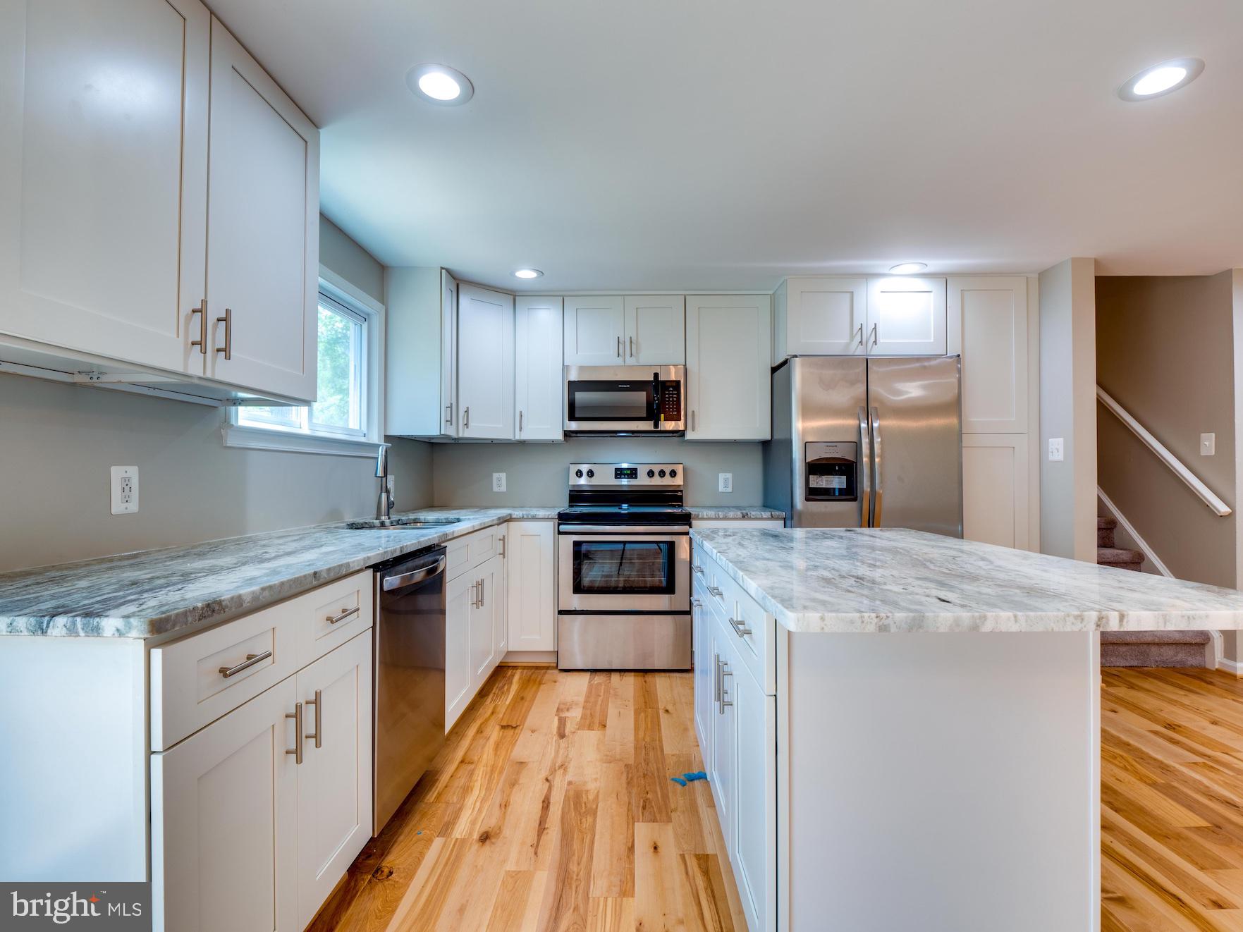 12276 Turkey Wing Court Reston, VA 20191 - Photo 11 of 39 Gallery Image 11