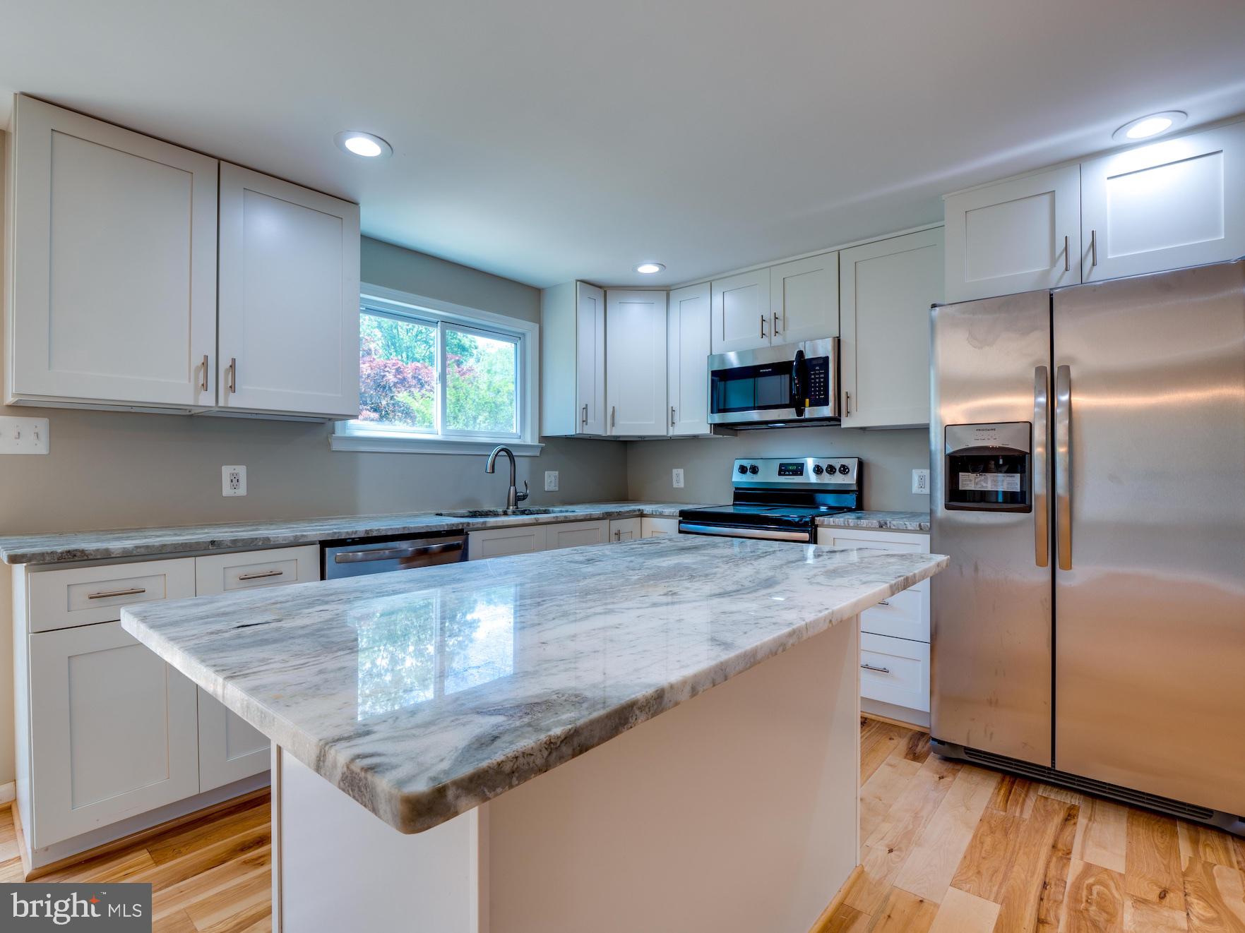 12276 Turkey Wing Court Reston, VA 20191 - Photo 14 of 39 Gallery Image 14