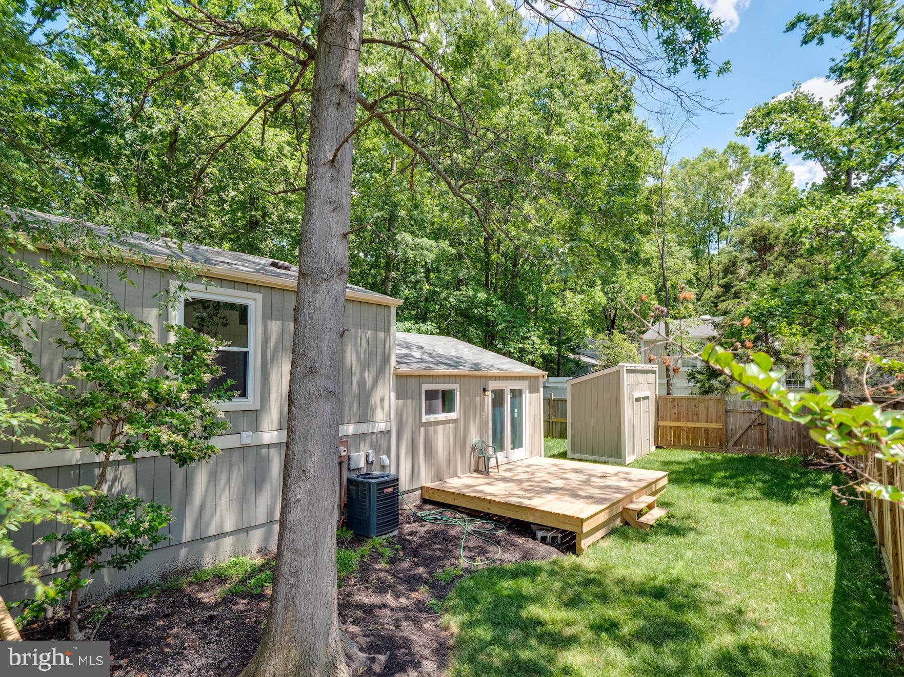12276 Turkey Wing Court Reston, VA 20191 - Photo 6 of 39 Gallery Image 6