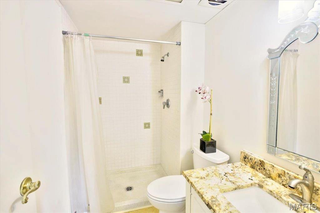 13515 Coliseum Drive, Unit A Chesterfield, MO 63017 - Photo 20 of 29