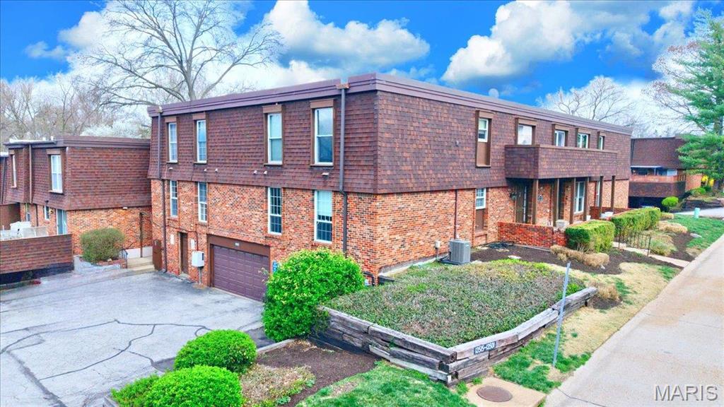 13515 Coliseum Drive, Unit A Chesterfield, MO 63017 - Photo 2 of 31