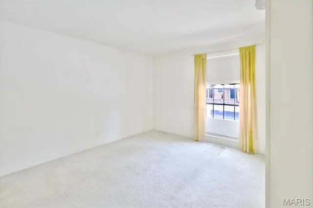 $129,900 | 13515 Coliseum Drive, Unit A, Chesterfield, MO 63017