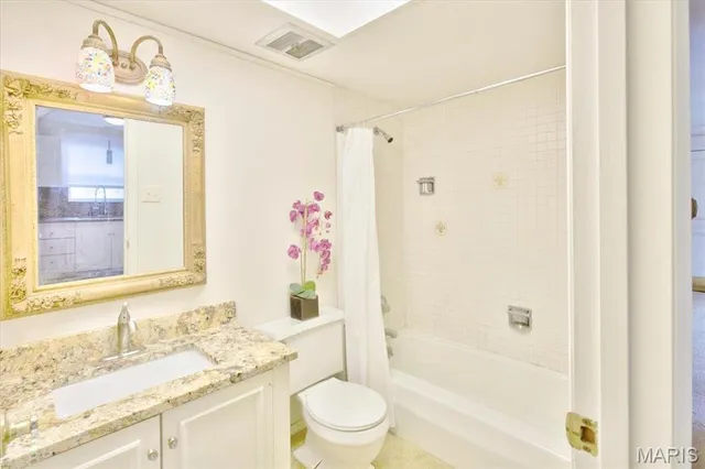 $129,900 | 13515 Coliseum Drive, Unit A, Chesterfield, MO 63017