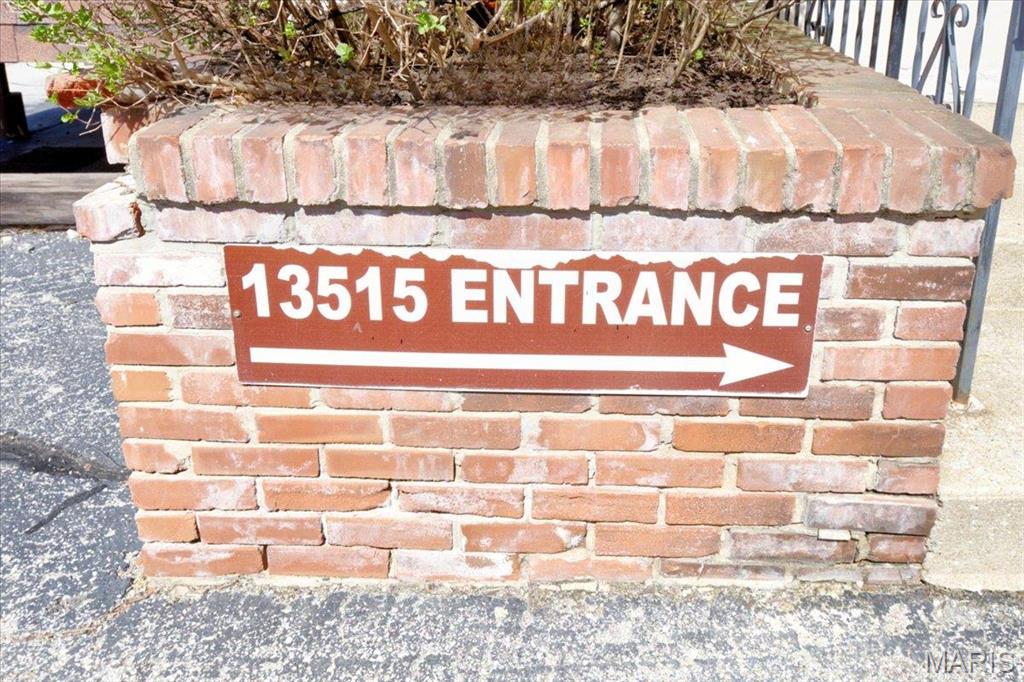 13515 Coliseum Drive, Unit A Chesterfield, MO 63017 - Photo 4 of 31