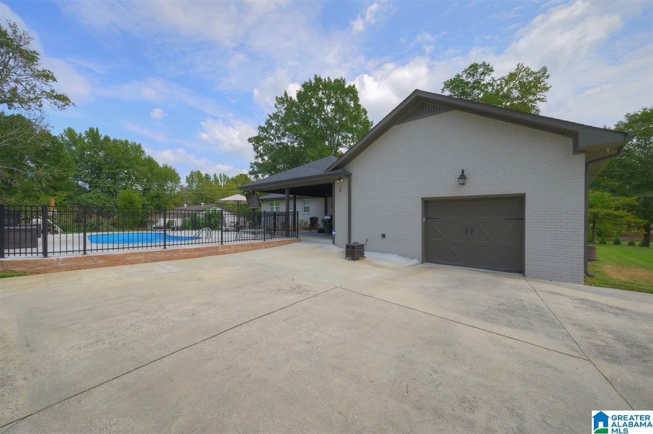 2490 North Road Gardendale, AL 35071 - Photo 3 of 44
