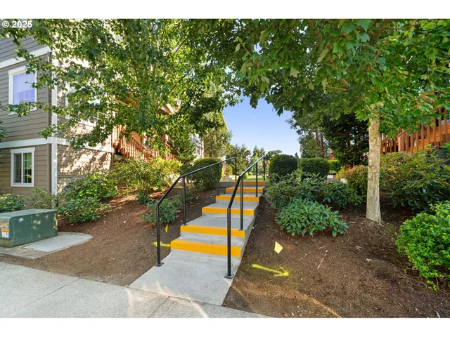 $400,000 | 18292 Southwest Anna Mae Lane, Beaverton, OR 97003