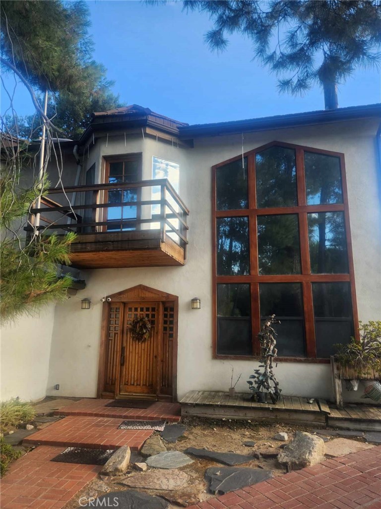 7404 Alpine Way Tujunga, CA 91042 - Photo 2 of 7 a front view of a house