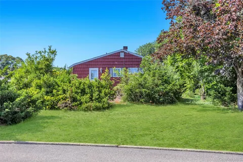 $424,999 | 3 Victor Avenue, Selden, NY 11784