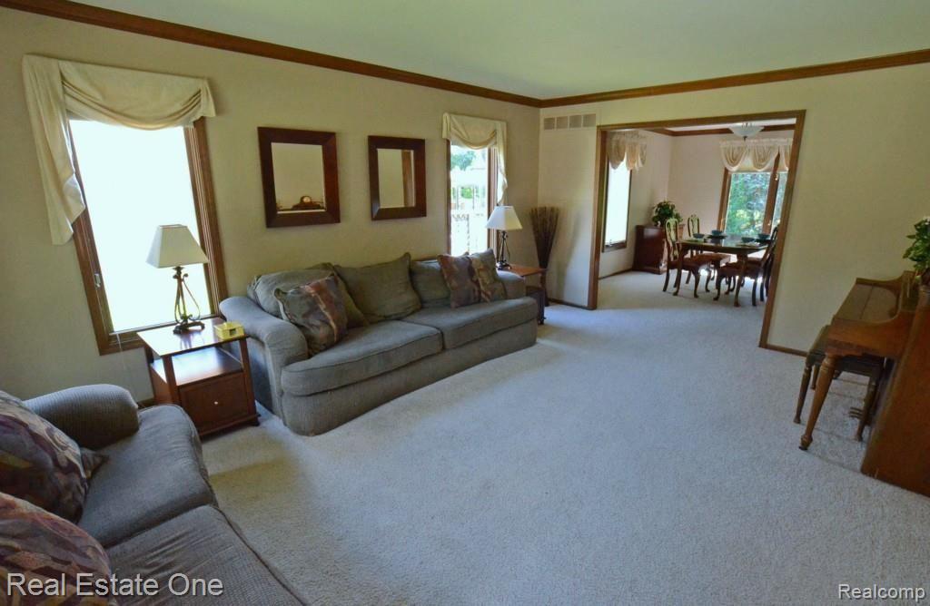 685 Snowmass Drive Rochester Hills, MI 48309 - Photo 13 of 25