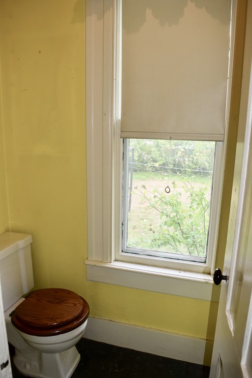137 Harvard Street Springfield, MA 01109 - Photo 18 of 29 Gallery Image 18
