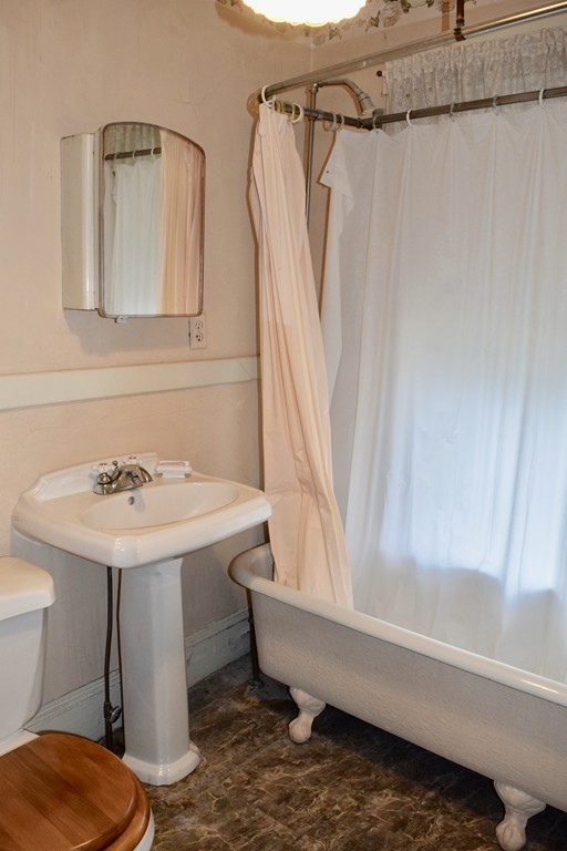 137 Harvard Street Springfield, MA 01109 - Photo 27 of 29 Gallery Image 27
