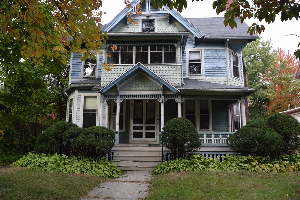 137 Harvard Street Springfield, MA 01109 - Photo 3 of 29 Gallery Image 3
