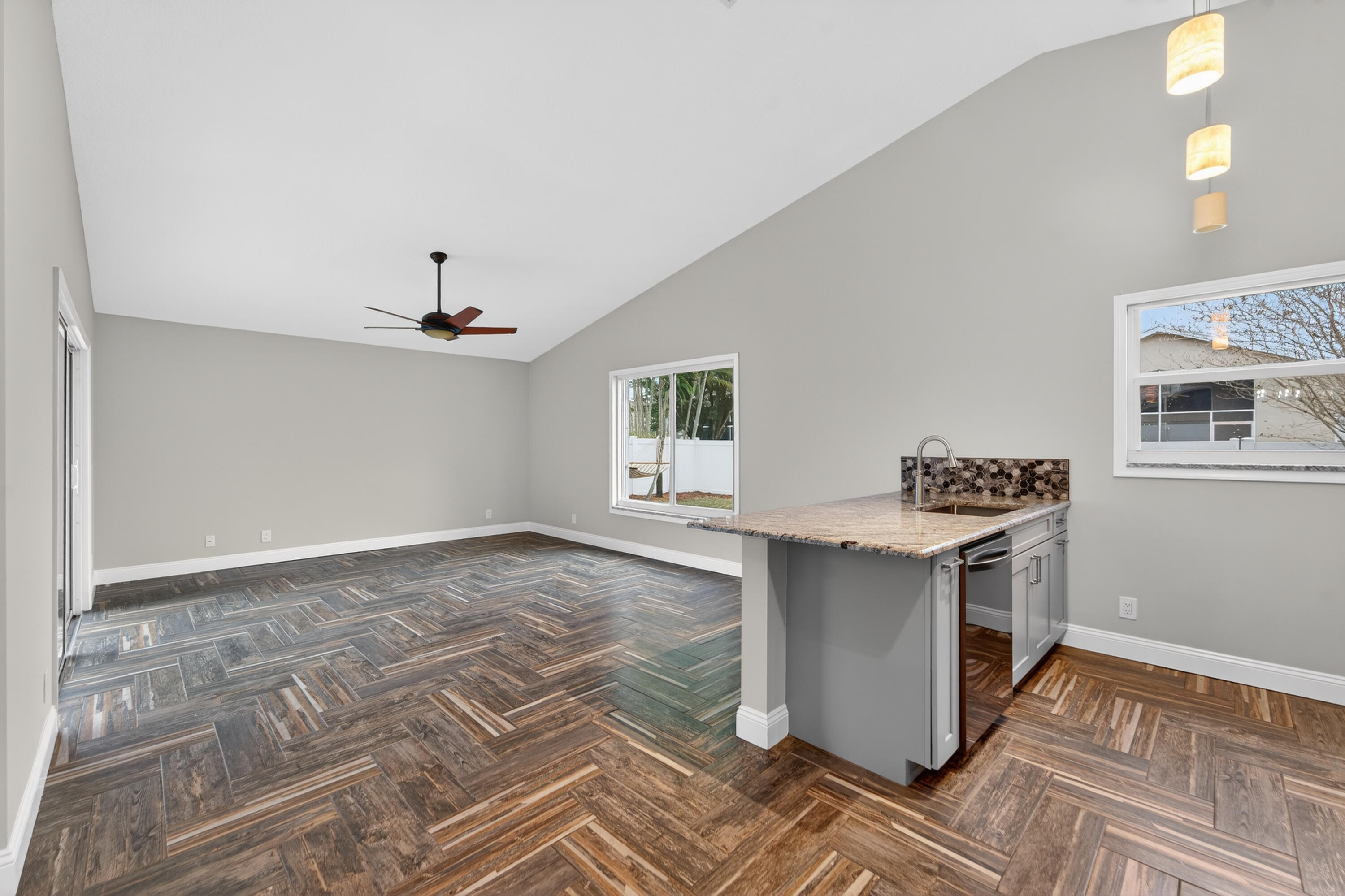 2800 Southwest Montego Terrace Stuart, FL 34997 - Photo 12 of 62 013026-21