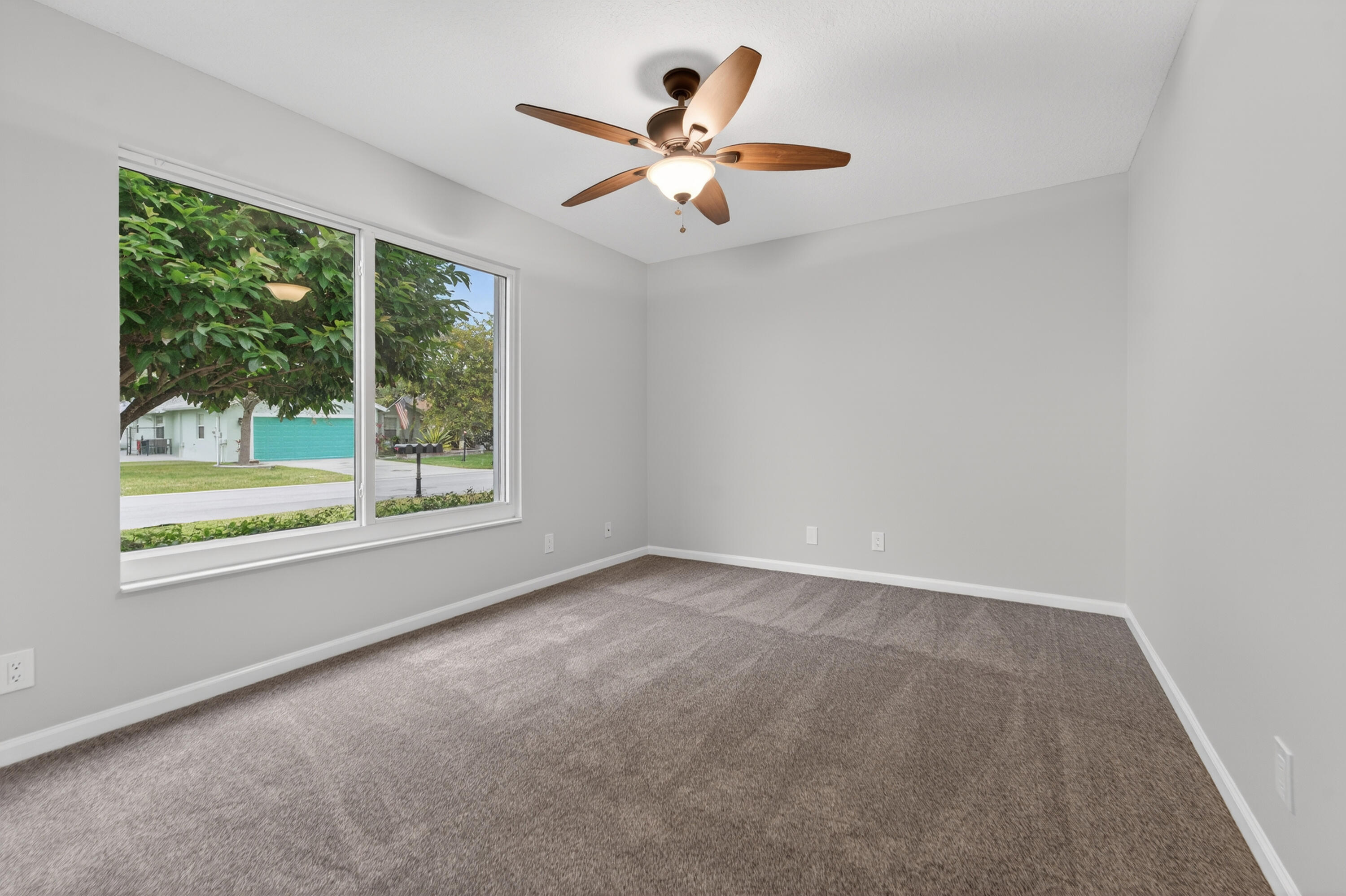 2800 Southwest Montego Terrace Stuart, FL 34997 - Photo 25 of 62 3rd bedroom