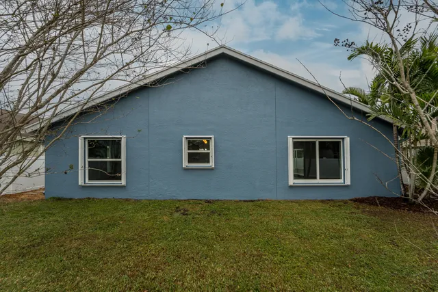 $545,000 | 2800 Southwest Montego Terrace, Stuart, FL 34997