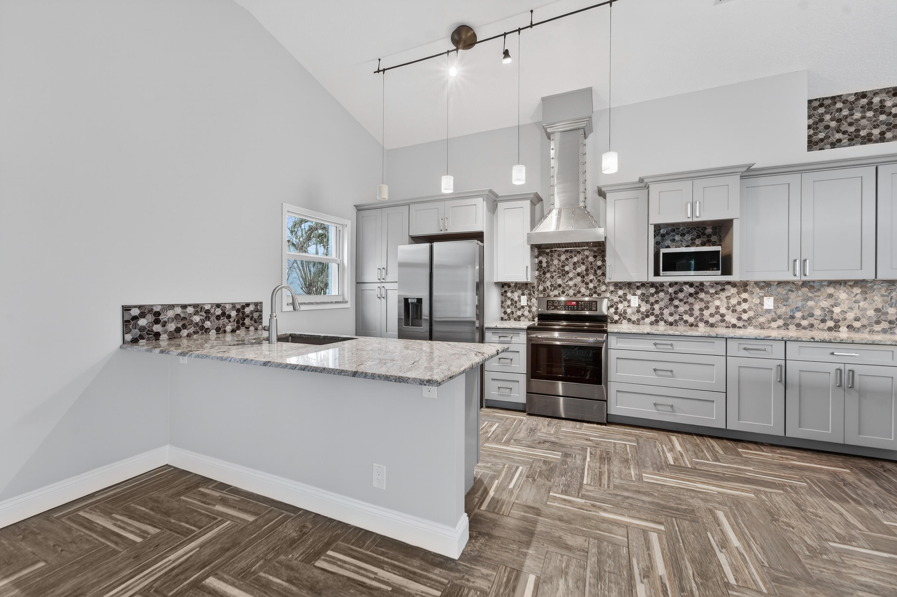 2800 Southwest Montego Terrace Stuart, FL 34997 - Photo 7 of 62 013026-30