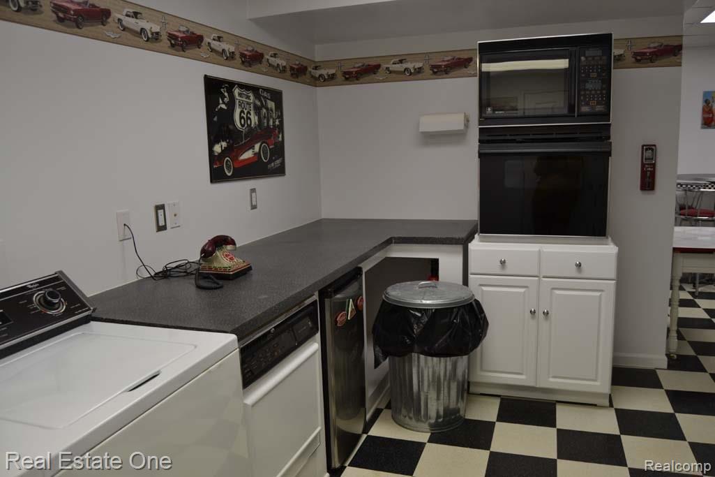 7933 Dubuque Road Clarkston, MI 48348 - Photo 19 of 26 Basement kitchen area.