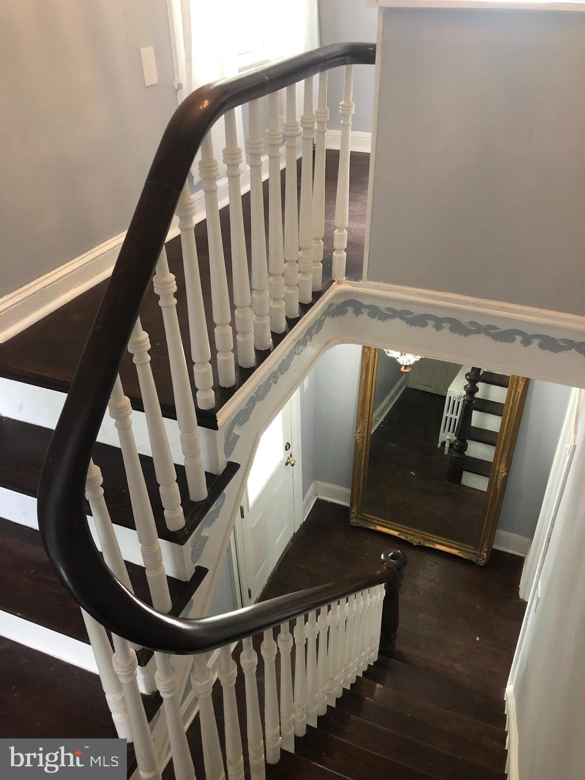 1712 South Rolling Road Halethorpe, MD 21227 - Photo 4 of 32 Stairs