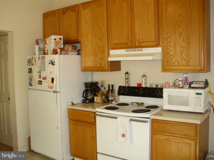 103 Forrest Street Conshohocken, PA 19428 - Photo 6 of 12 Kitchen