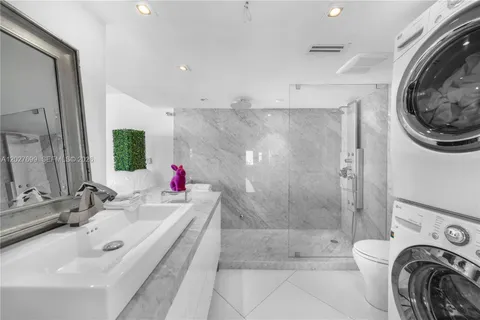 $2,750,000 | 400 South Pointe Drive, Unit 2310, Miami Beach, FL 33139