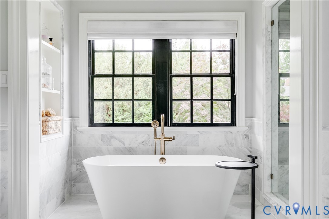 6 Berkshire Road Richmond, VA 23221 - Photo 40 of 66 Soaking tub