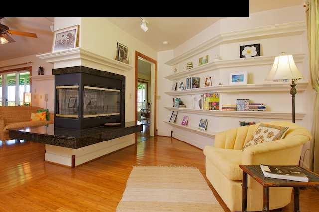 1011 Upper Ulumalu Road, Unit A Haiku, HI 96708 - Photo 7 of 30 a living room with furniture