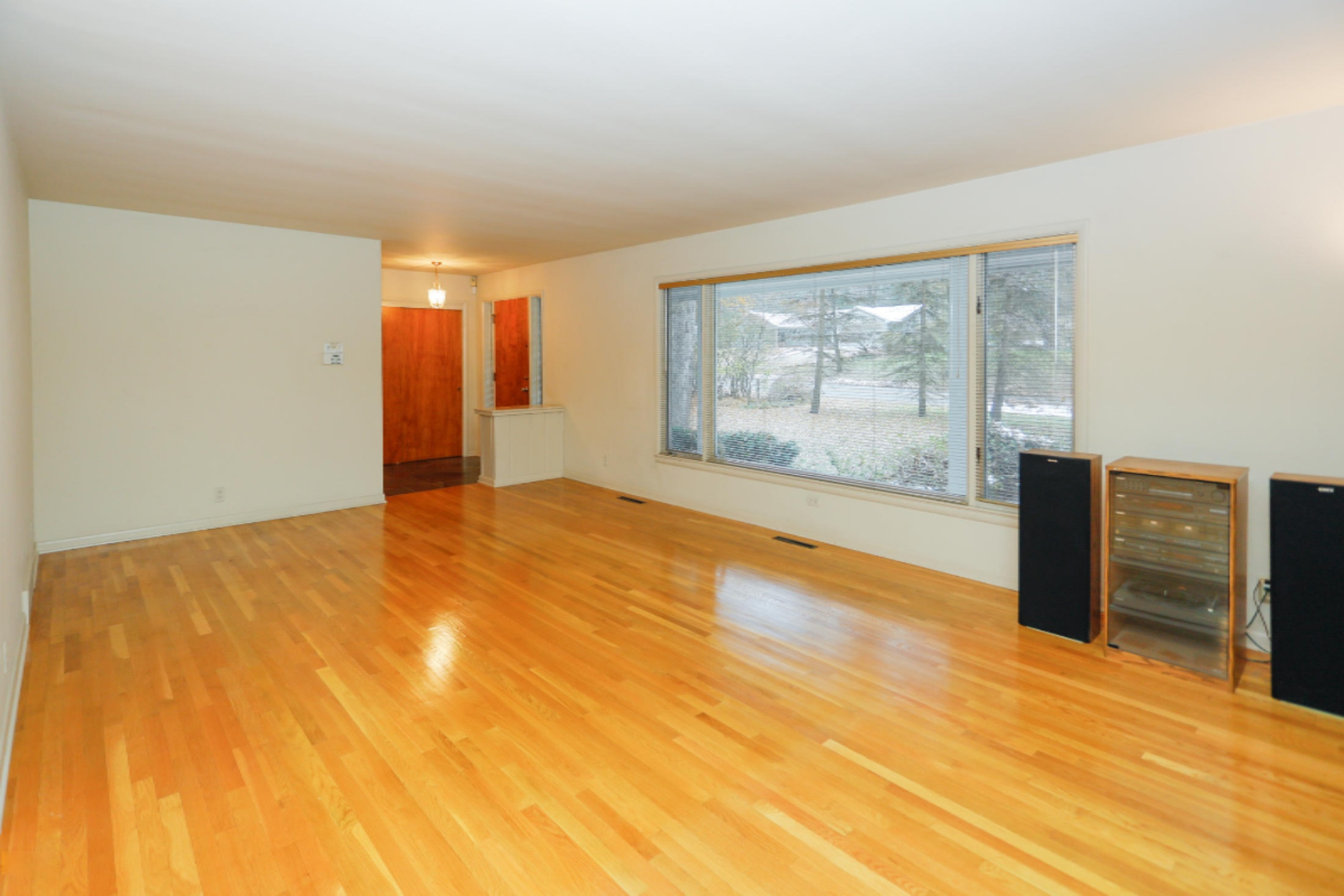 2143 Rambling Road Kalamazoo, MI 49008 - Photo 5 of 25 Bosch-2143 Rambling-105