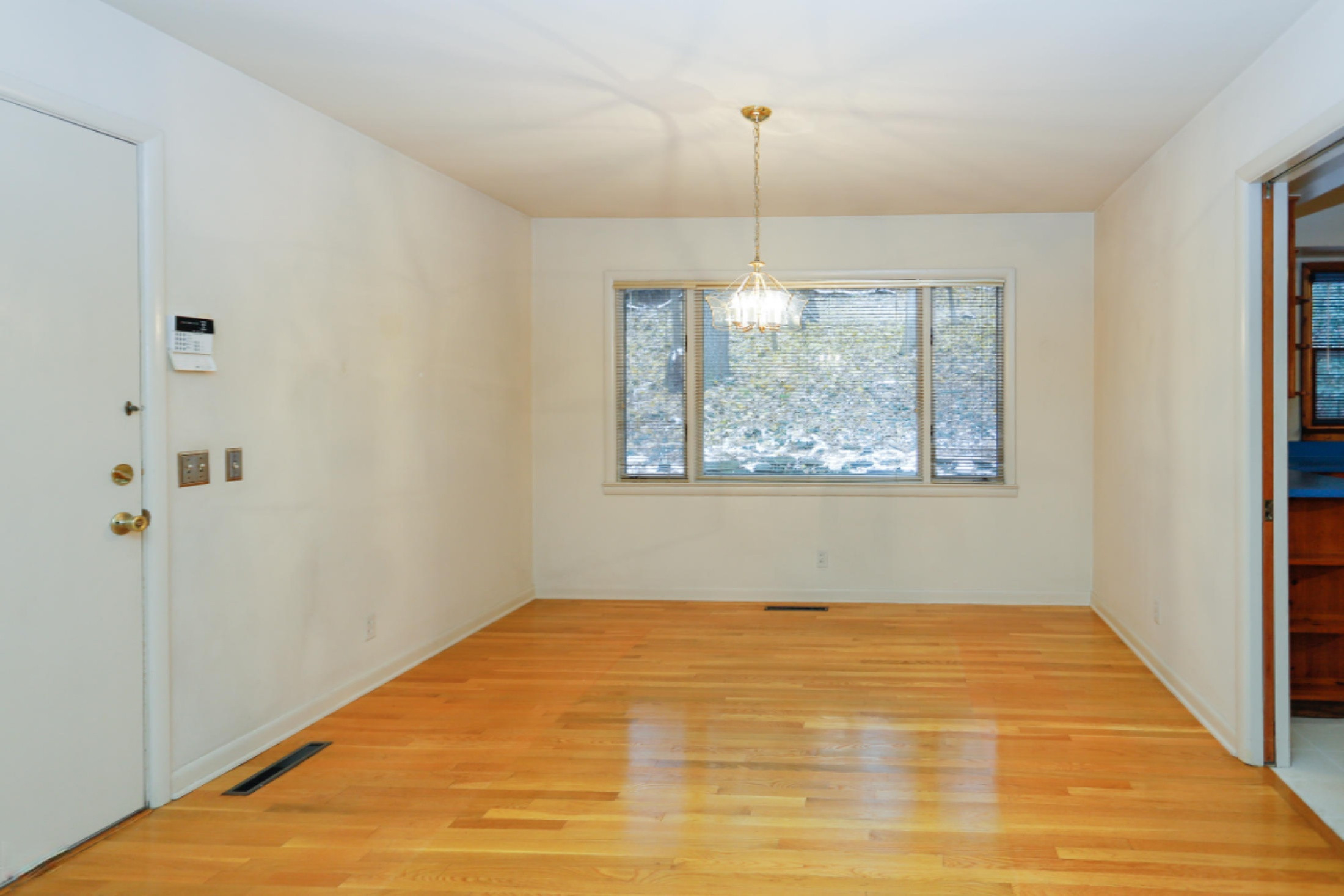 2143 Rambling Road Kalamazoo, MI 49008 - Photo 7 of 25 Bosch-2143 Rambling-107