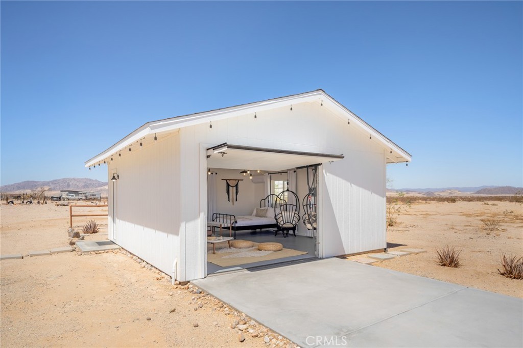 290 Bluegrass Road Twentynine Palms, CA 92277 - Photo 34 of 40