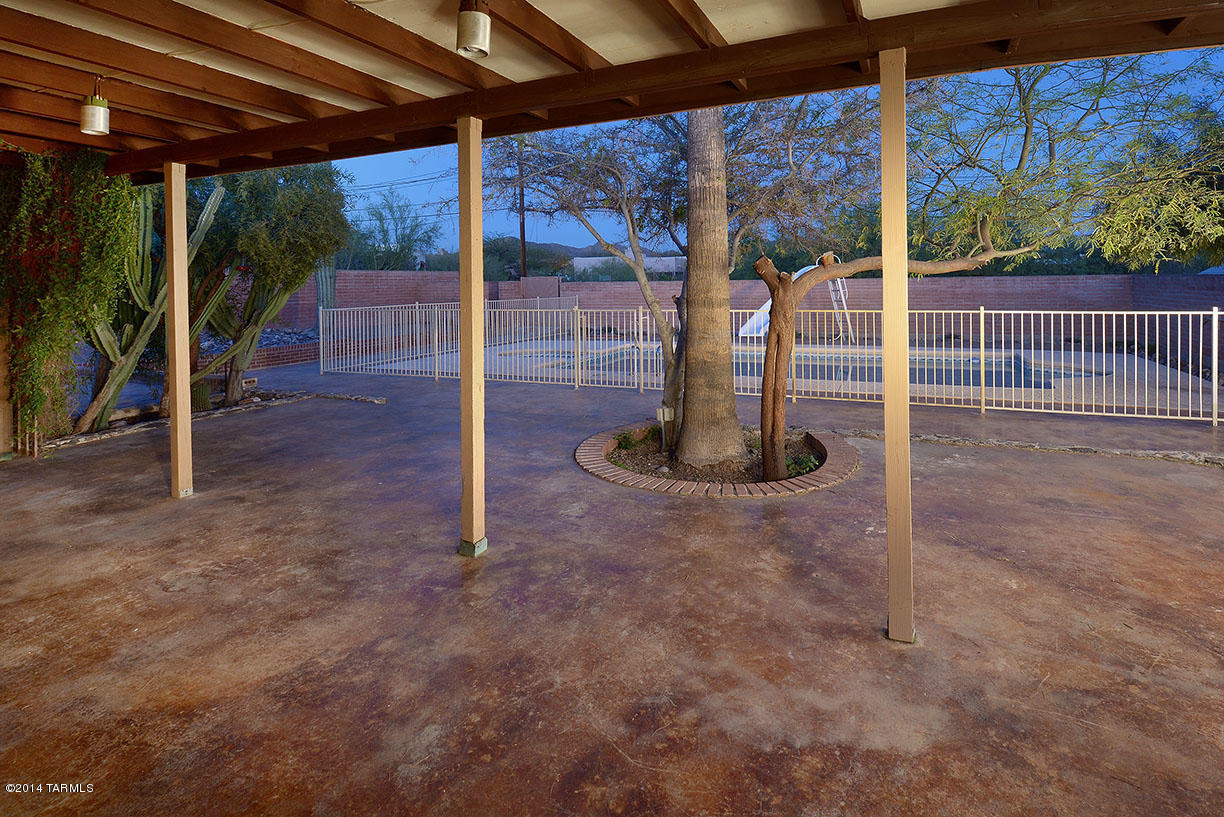 1639 North Old Ranch Road Tucson, AZ 85745 - Photo 16 of 32