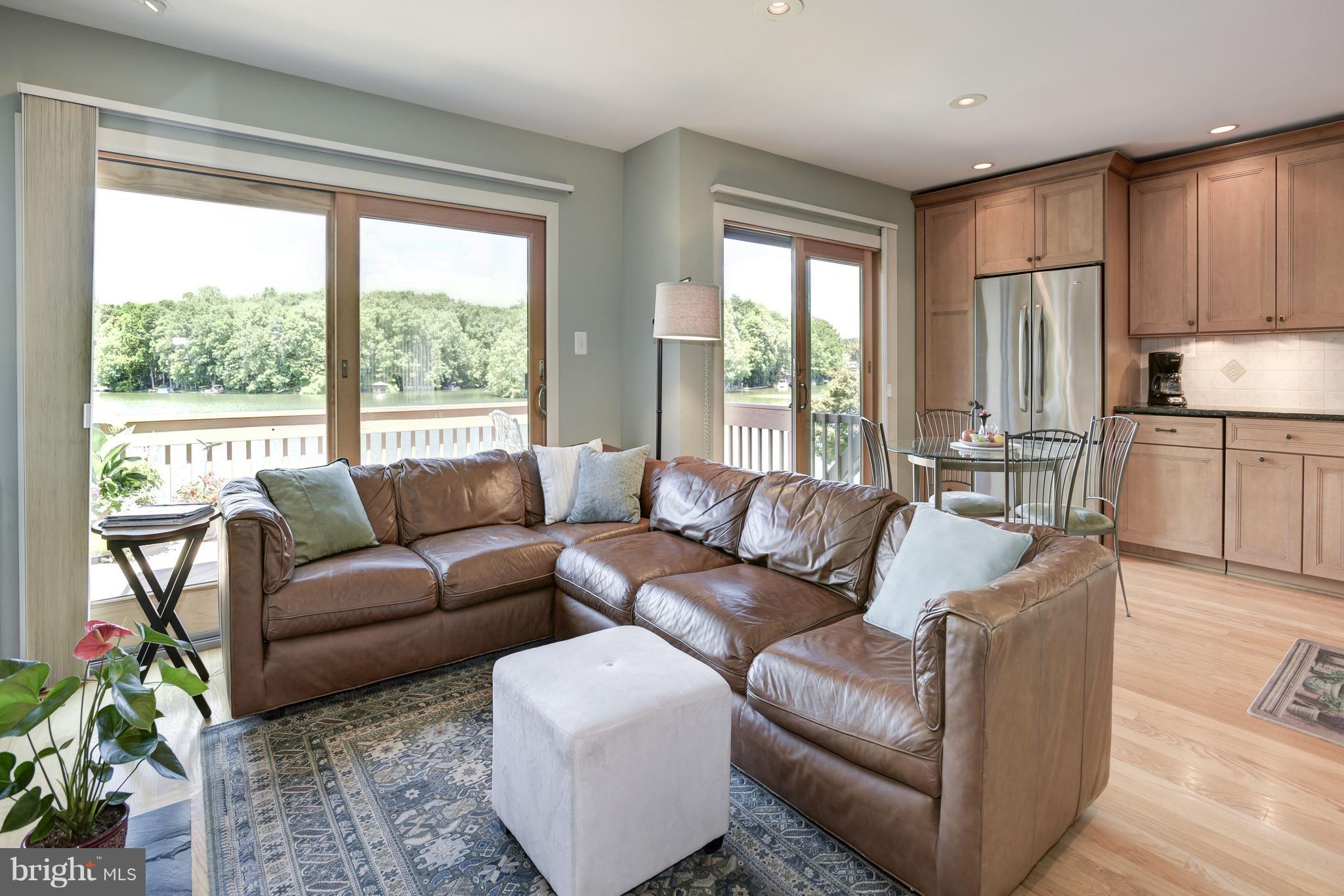 2008 Lakewinds Drive Reston, VA 20191 - Photo 13 of 30 Family Room