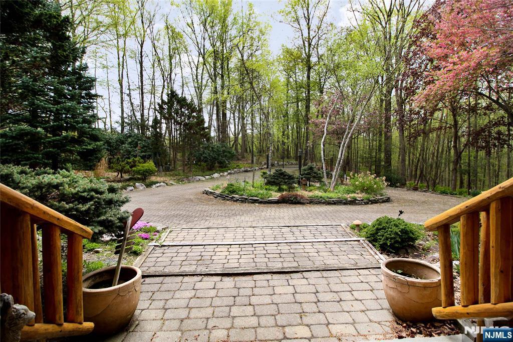 31 Kent Road Newton, NJ 07860 - Photo 3 of 42