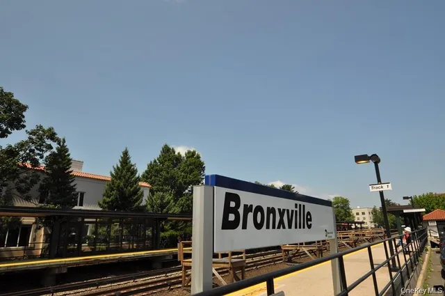 $3,400 | 766 Palmer Road, Unit 2F, Bronxville, NY 10708
