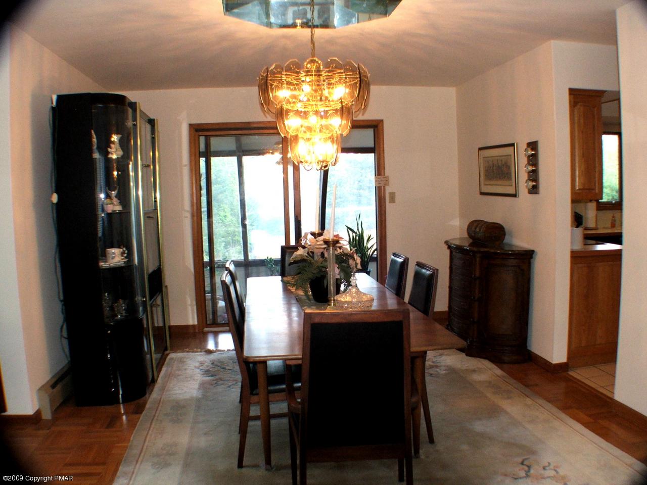 221 Edgemont Road Stroudsburg, PA 18360 - Photo 13 of 30 Dining Room