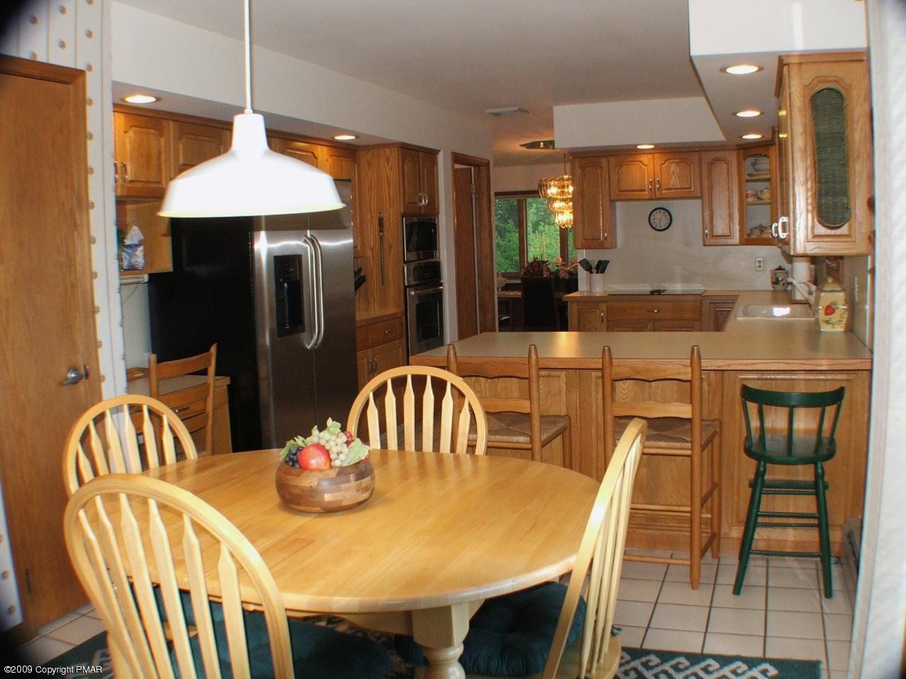 221 Edgemont Road Stroudsburg, PA 18360 - Photo 3 of 30 Kitchen