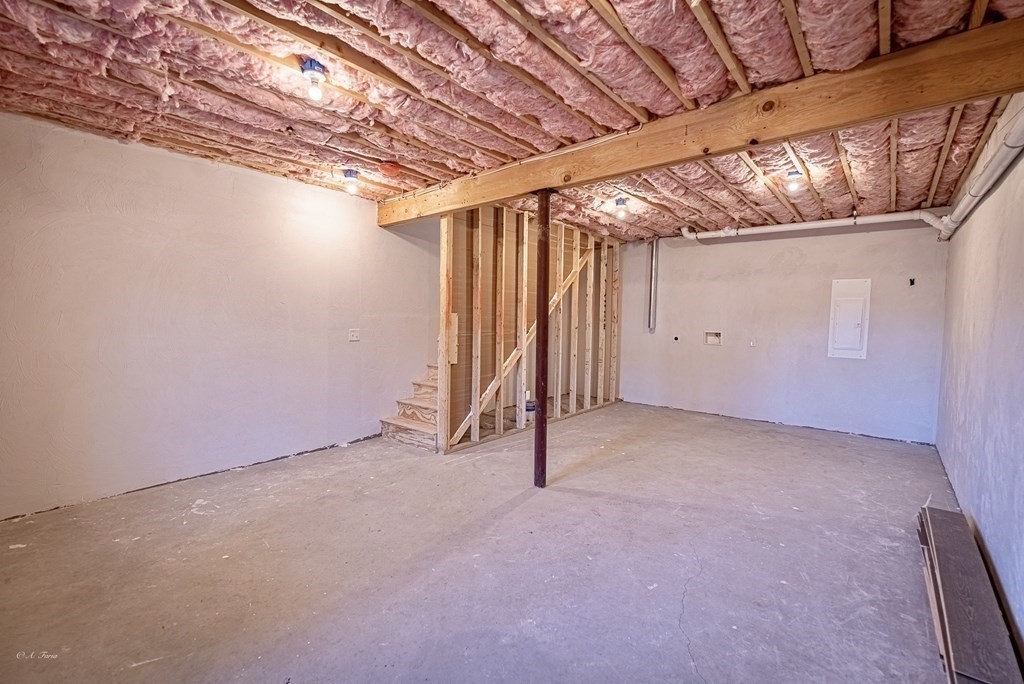 49 Riverside Drive, Unit 49A Lakeville, MA 02347 - Photo 28 of 31 a view of an empty room